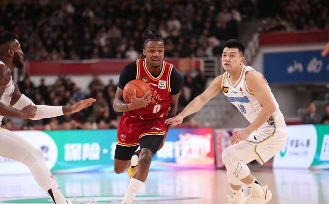 贵阳男篮横扫对手，积分榜稳步攀升
