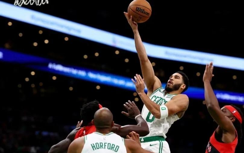 猛龙遭遇惨败，面临困境