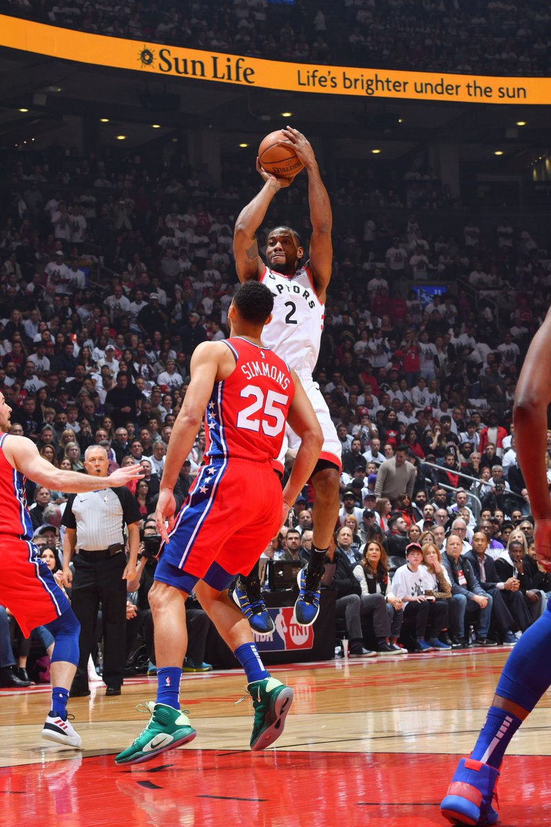 猛龙击败76人,卫冕冠军连胜领跑 猛龙击败76人,卫冕冠军连胜领跑