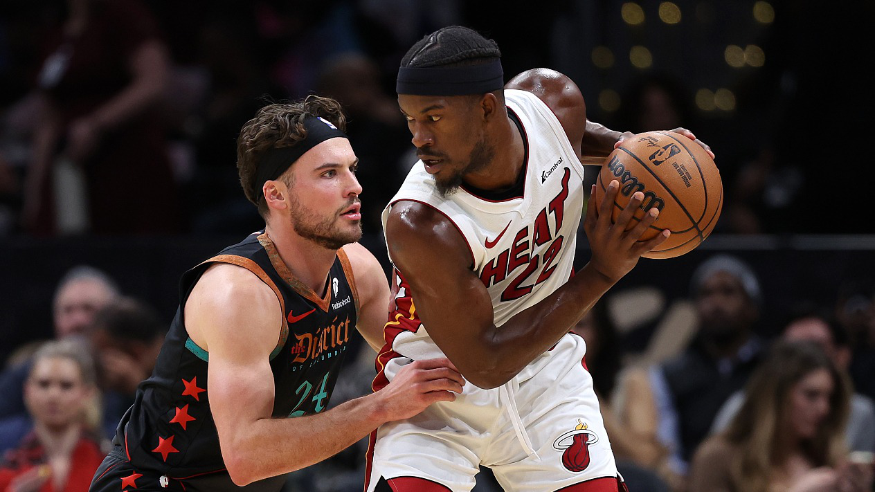 热火主场力克老鹰，阿德巴约20+15+10的简单介绍