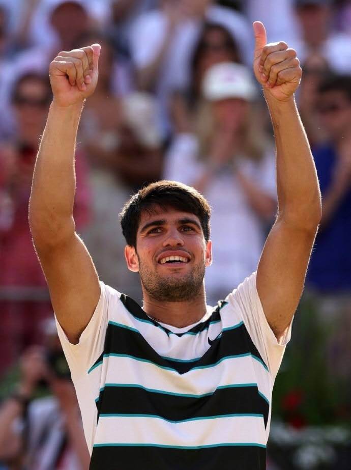 西班牙网球队翻盘意大利网球队,西西帕斯统治全场的简单介绍 西班牙网球队翻盘意大利网球队,西西帕斯统治全场的简单介绍