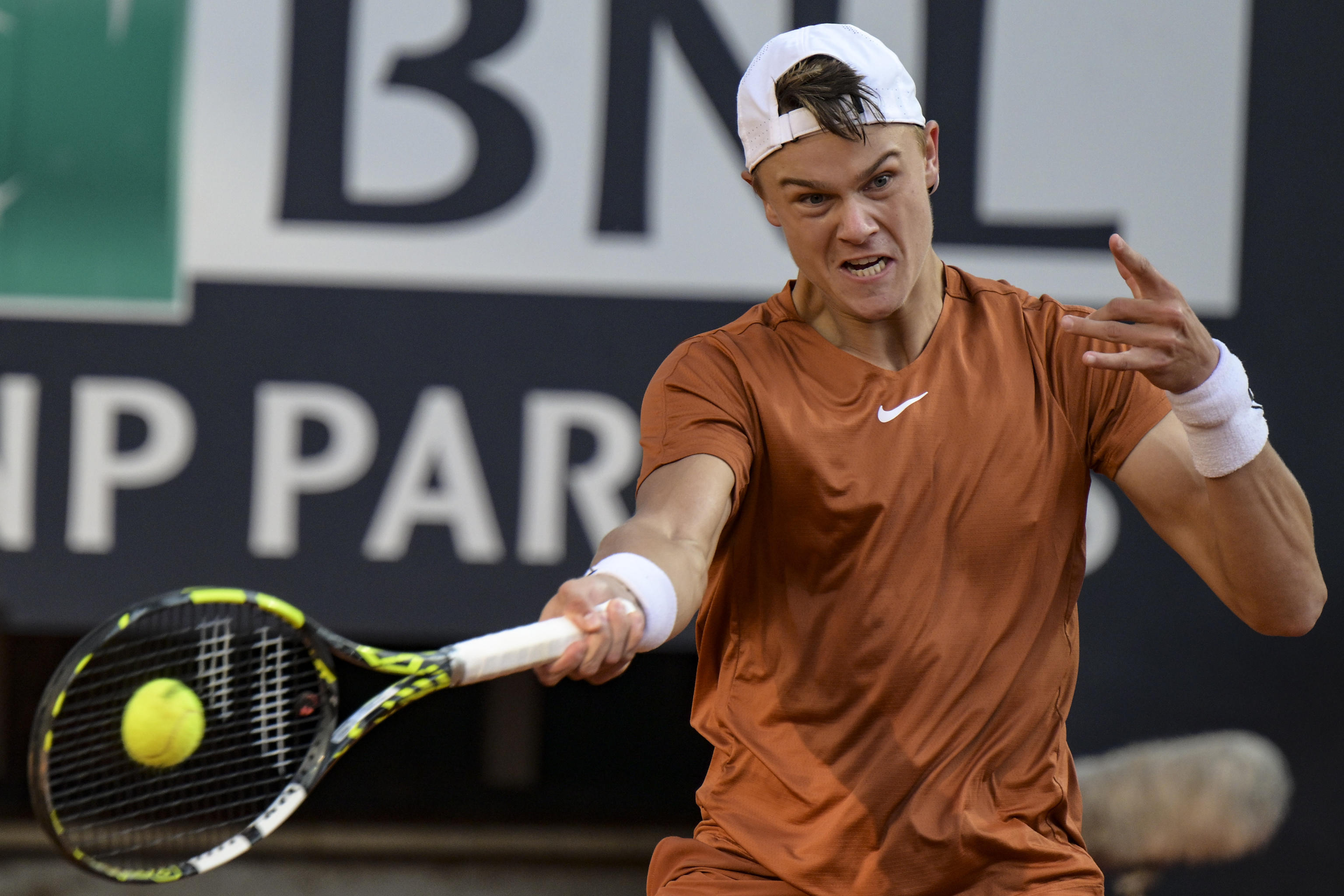 欧洲网球队爆冷意大利网球队，梅德韦杰夫高光表现的简单介绍