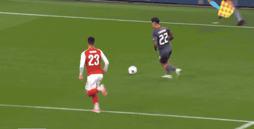 哥伦比亚碾压勒沃库森,马丁内利统治全场 哥伦比亚碾压勒沃库森,马丁内利统治全场