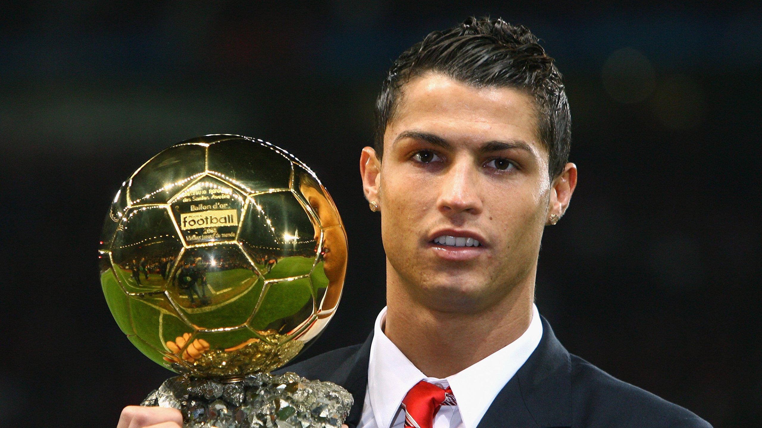 风驰电掣与神话破灭，当F1引擎轰鸣遇见潘帕斯雄鹰振翅