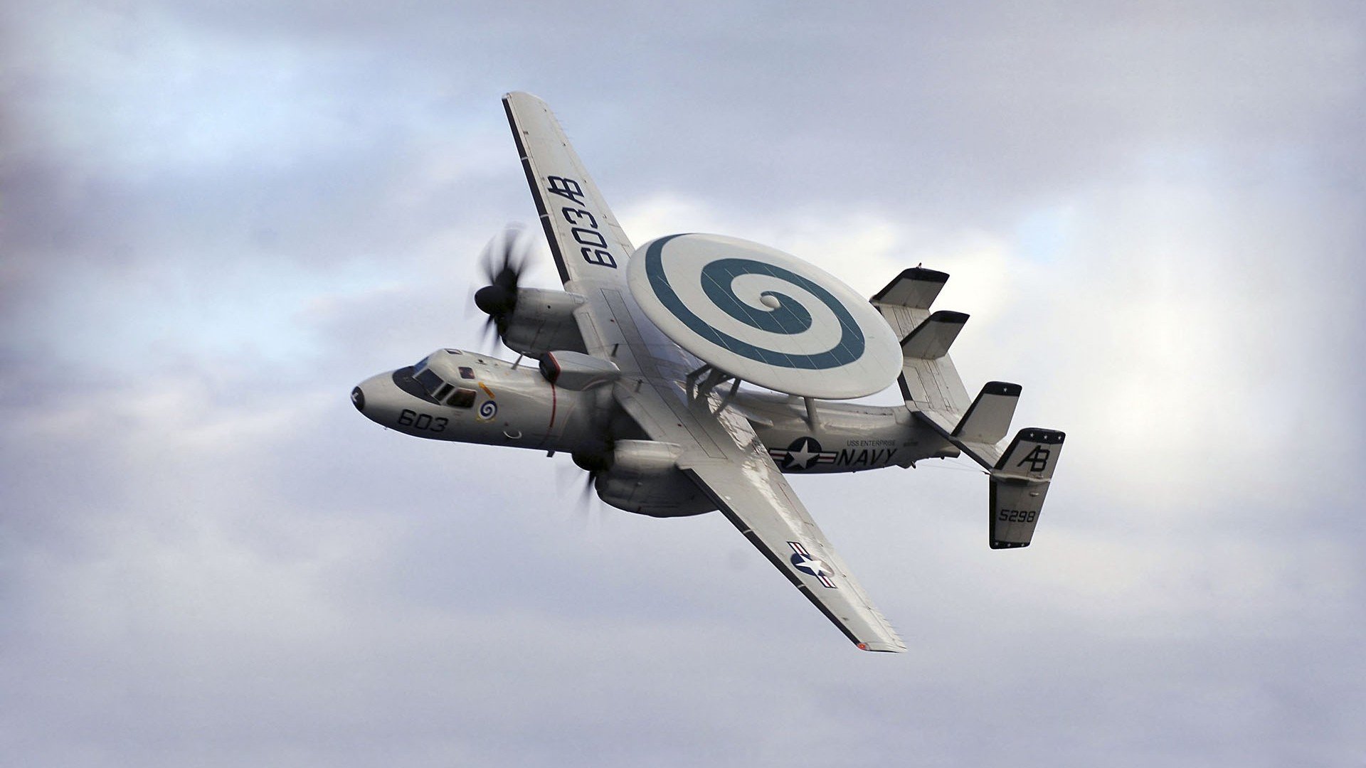 西甲国家德比之夜,劳塔罗压力下完成爆发