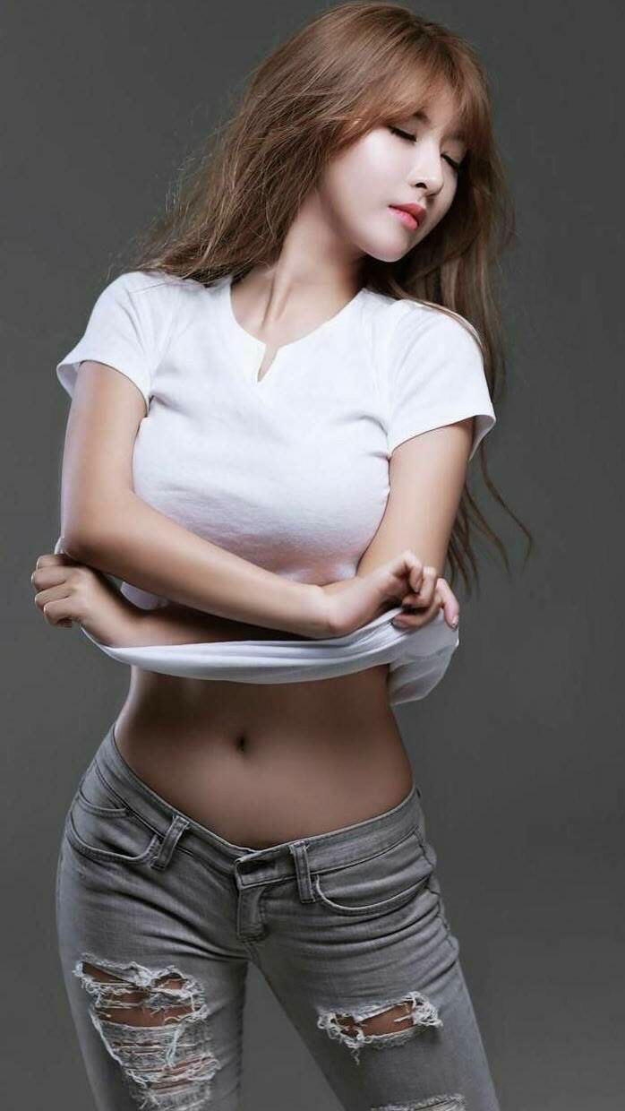 塔图姆爆发助湖人加时力克新疆队，跨联盟对决激情四射