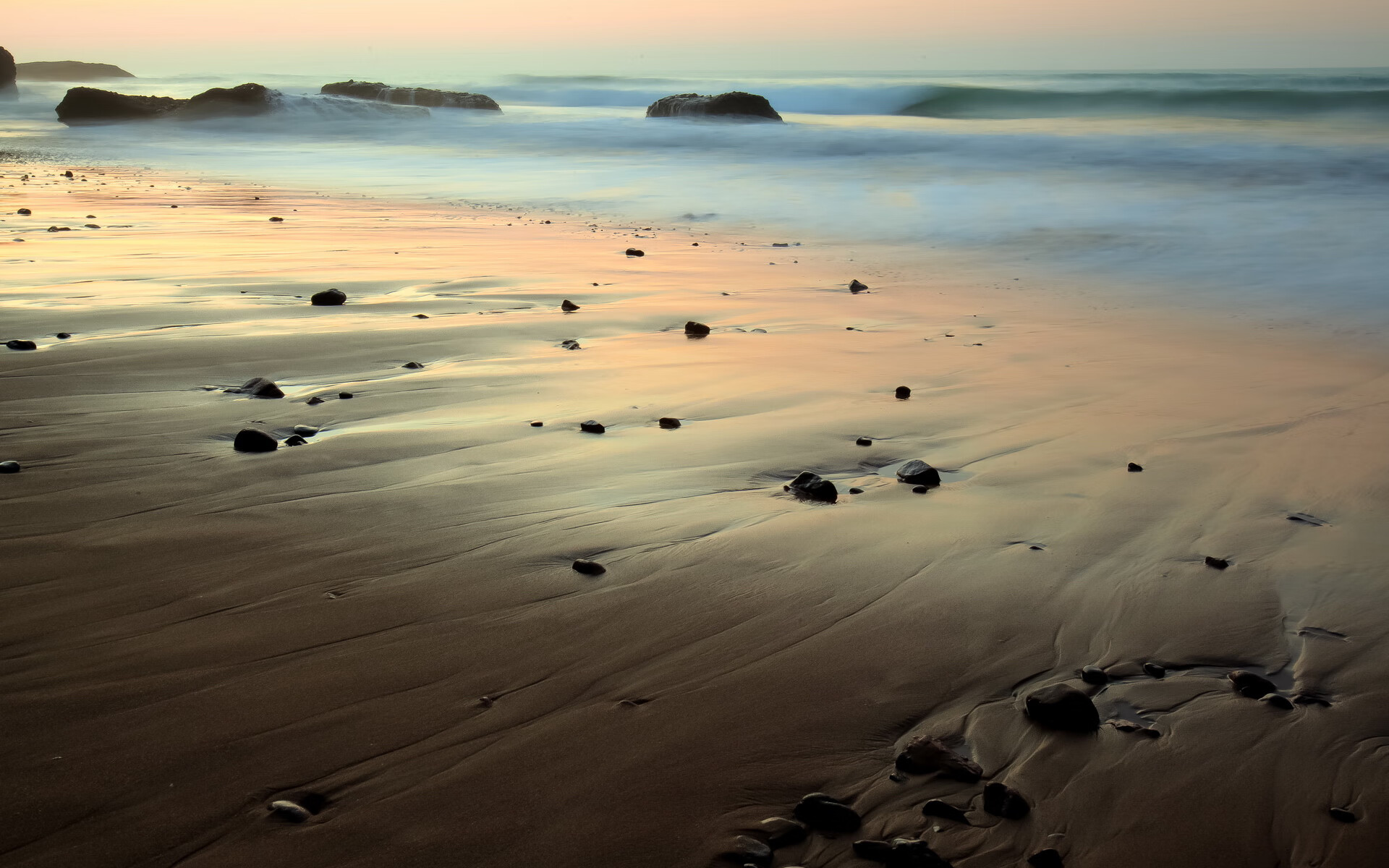 马丁内利惊艳四座,法国争冠战力克AC米兰